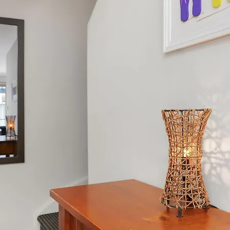 Spacious Modern Walk To The Beach Nelson Bay Exterior photo